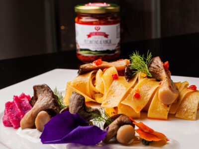 Pappardelle ai funghi porcini con salsa piccante al piccantino di mamma Enza Pisticci matera basilicata italy