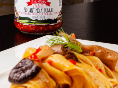 Piccantino di Mamma Enza ai funghi 14 Salsa Piccante ai funghi il Piccantino di Mamma Enza con Pappardelle ai funghi porcini the wishing well's marconia matera basilicata italy