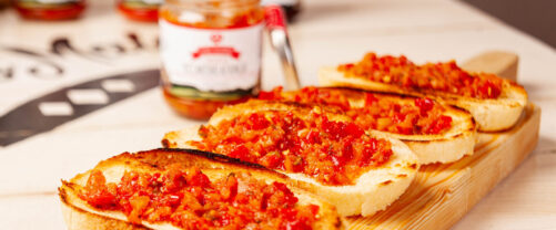 Piccantino di Mamma Enza condimento salsa piccante per bruschette come mamma l'ha fatto