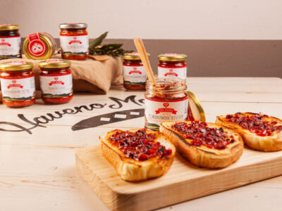 Piccantino di Mamma Enza condimento salsa piccante per bruschette come mamma l'ha fatto