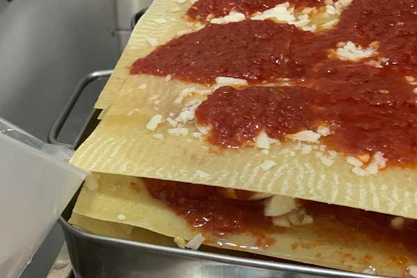 Aggiungere-l'aqua alle lasagne di mamma enza come mamma lo ha fatto Aggiungere-l'aqua alle lasagne di mamma enza come mamma lo ha fatto